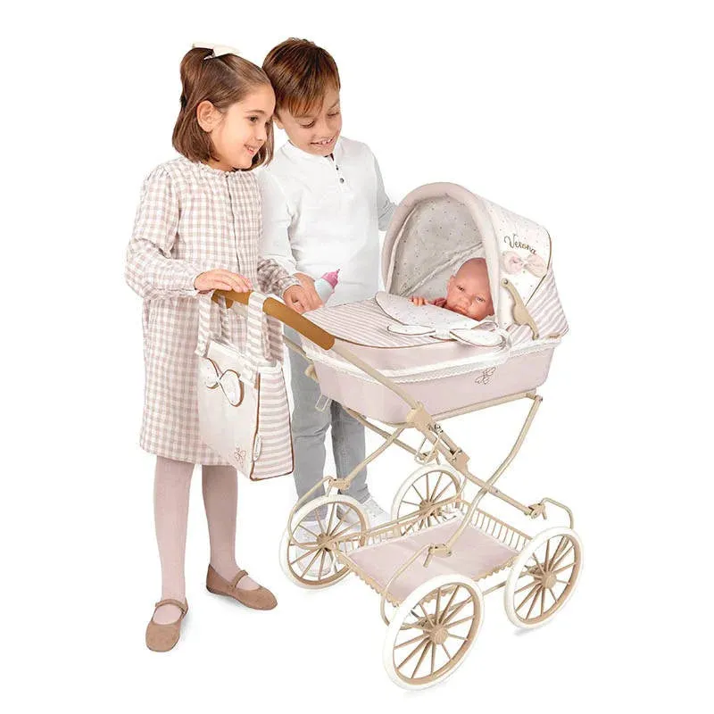 8078 Verona Pram By Decuevas (age 9 and under roughly)
