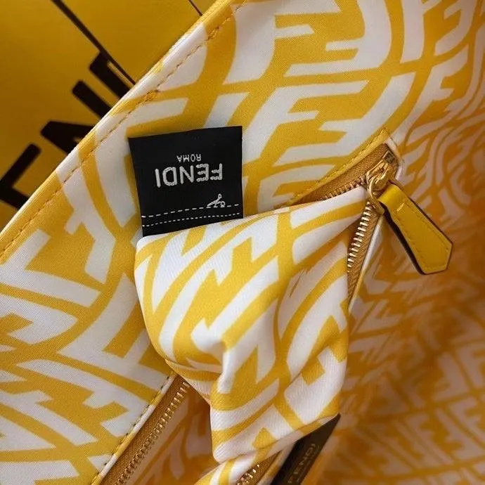 EN   Designer bags by Fendi 166