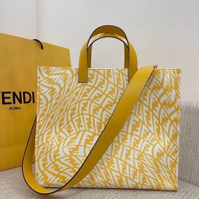 EN   Designer bags by Fendi 166
