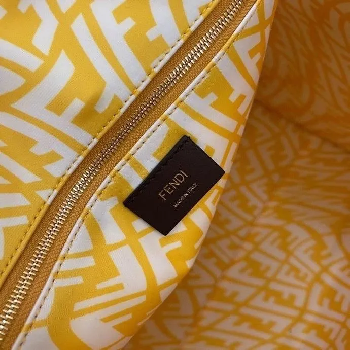EN   Designer bags by Fendi 166