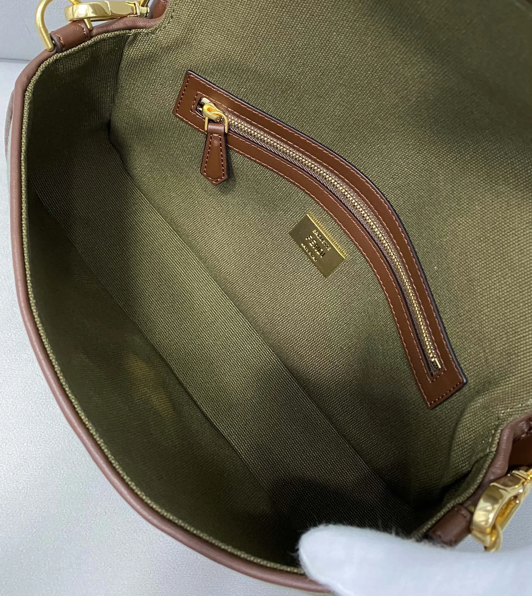 EN   Designer bags by Fendi 188
