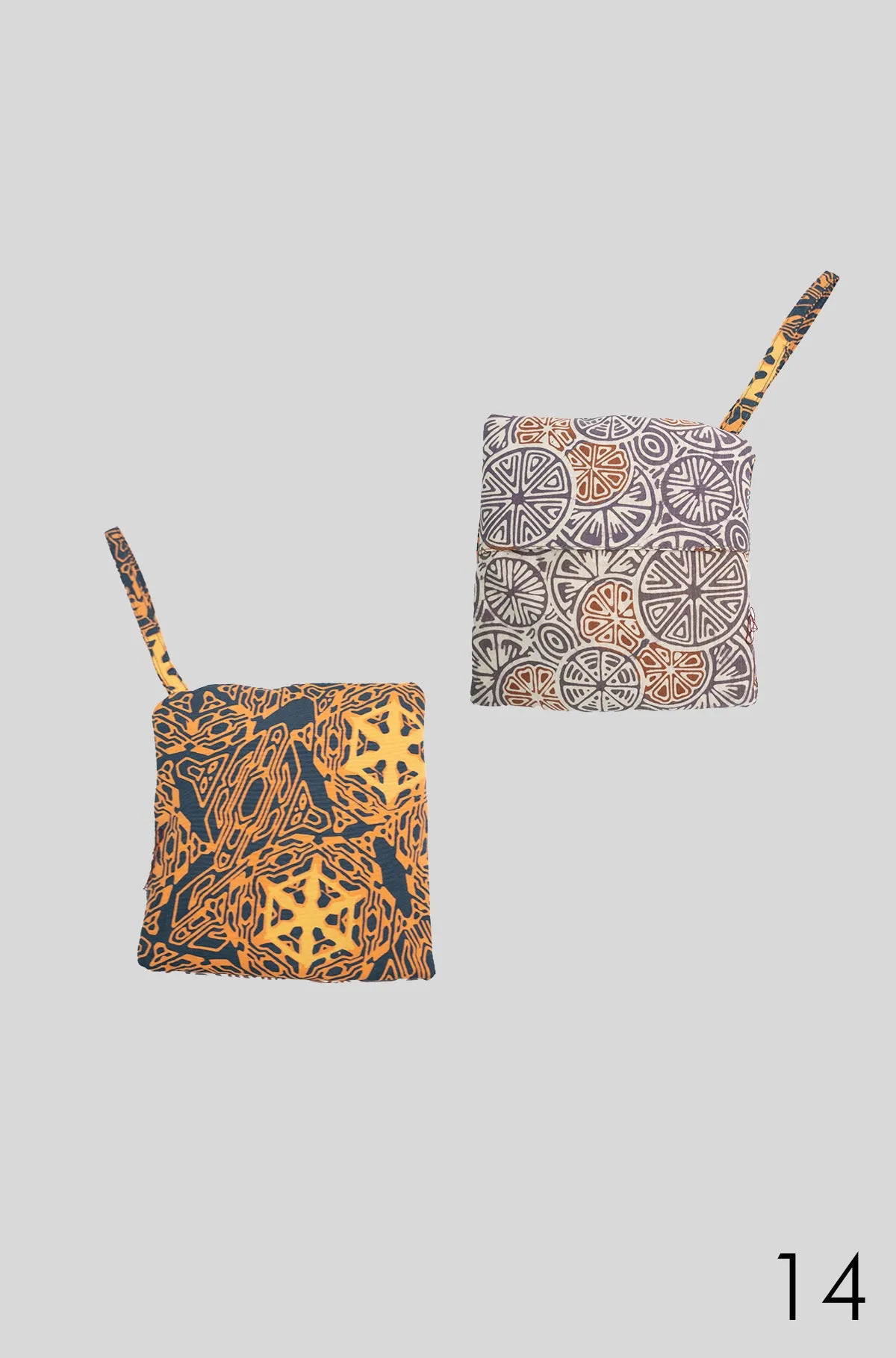 [ONLINE EXCLUSIVE] Artisanal Batik Pocket Grocer Bag