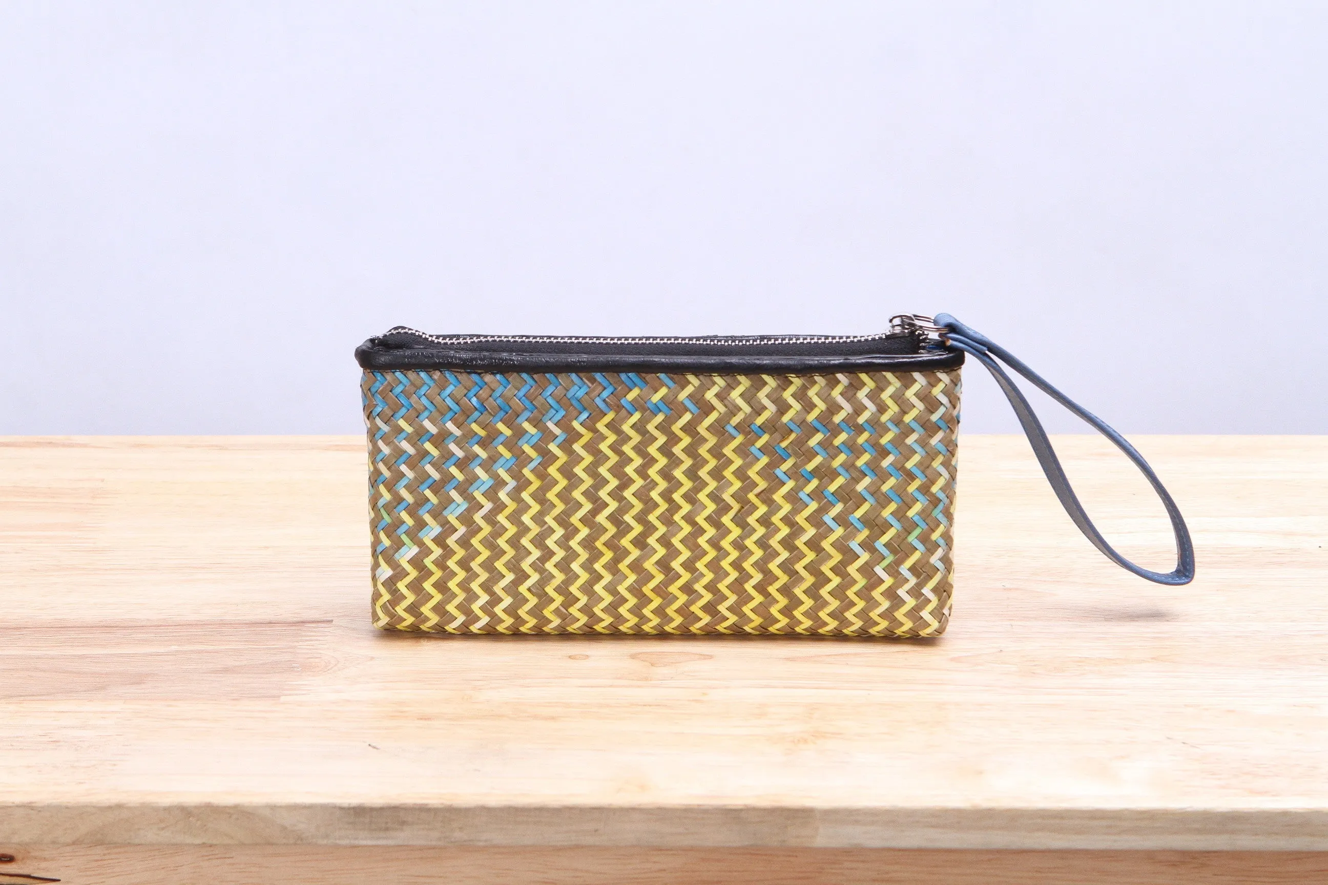 Seagrass Wicker Wallet (Yellow Blue)