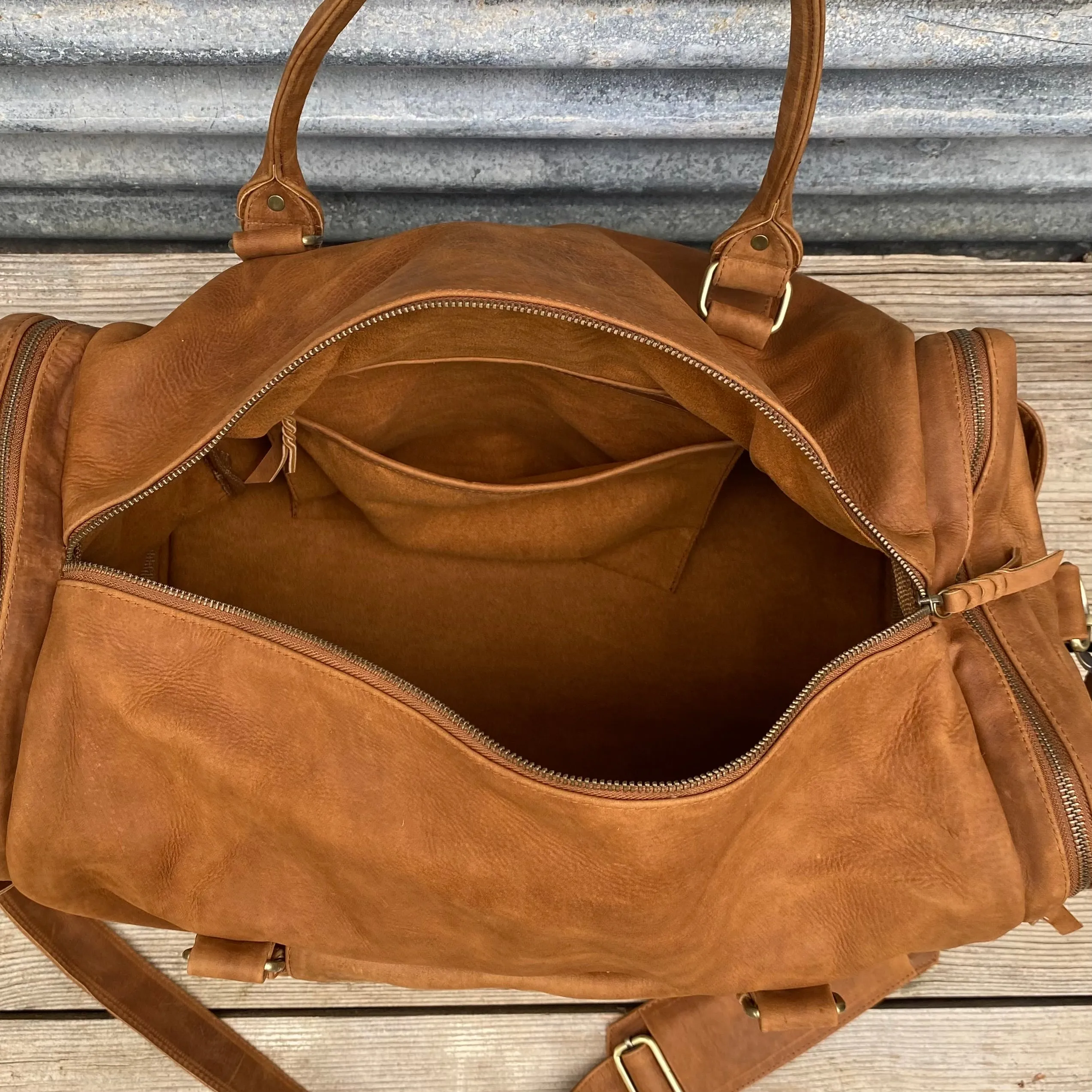 Soft Leather Travel / Duffle / Sports Bag